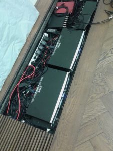 Verstaerker unter dem Boden