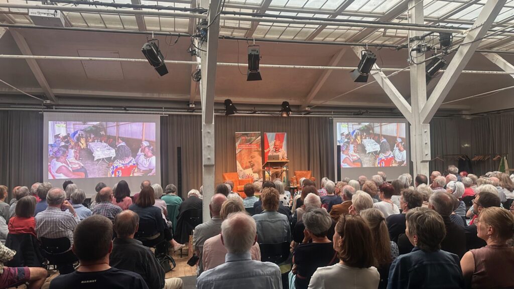 Menschenmenge bei einer Veranstaltung